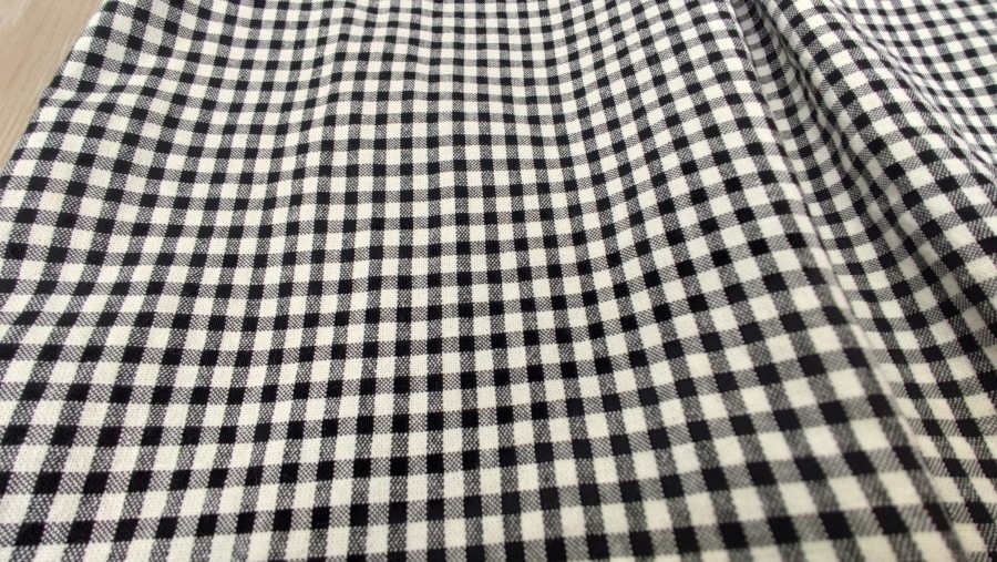 camisa-unisex-cuello-volante-vichy-negro